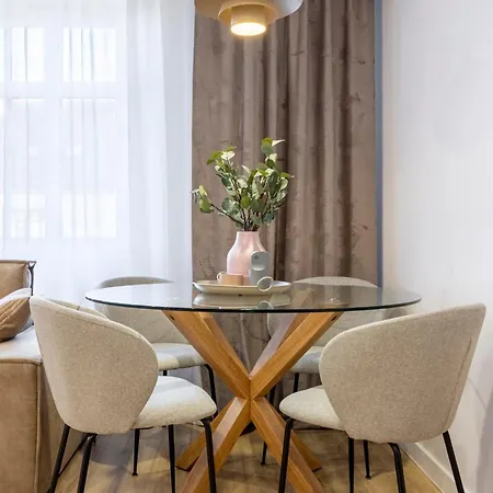 Comfy Aparts Sw Mikolaja Apartamento